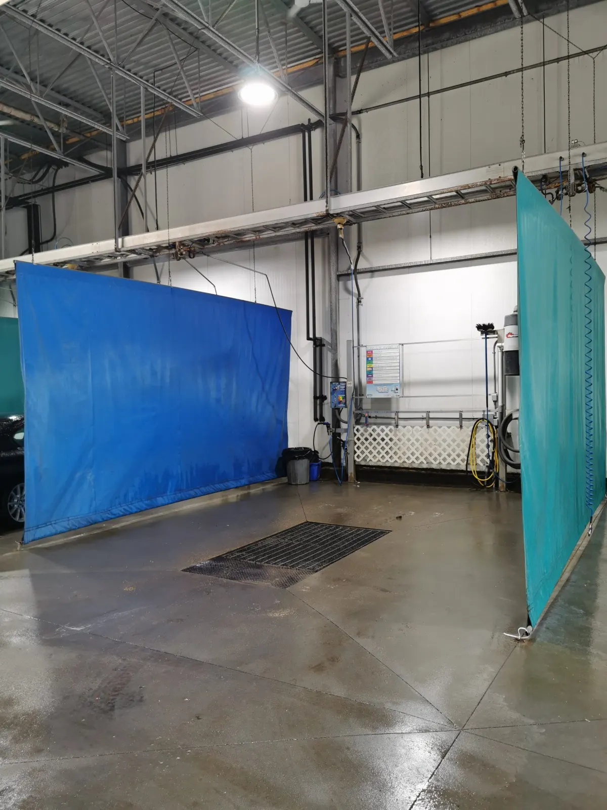 Detailing and wash bay at Arctic Autowash in Edmonton